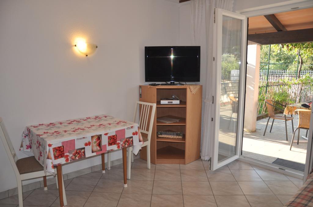 Franko Apartmani ซัมบราทิยา ภายนอก รูปภาพ